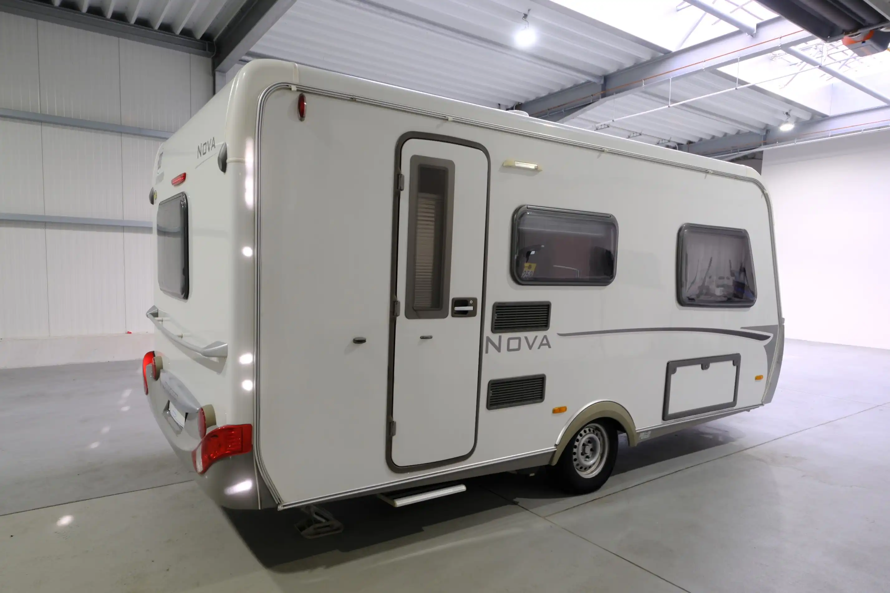 HYMER-ERIBA Nova 435 HN 